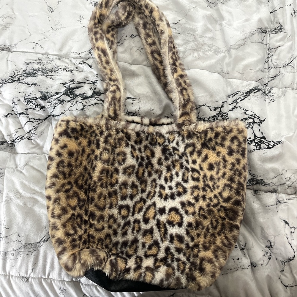 Brandy Melville fluffy cheetah print bag